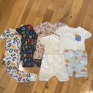 5T pajama sets for summer. 5 sets: 4 short pants. 1 long. Old Navy.